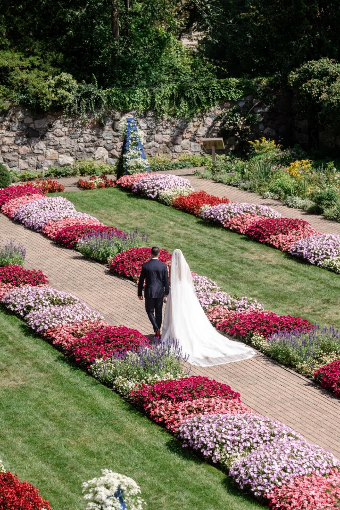 Photograph of a bride and groom in the Sunken Garden.