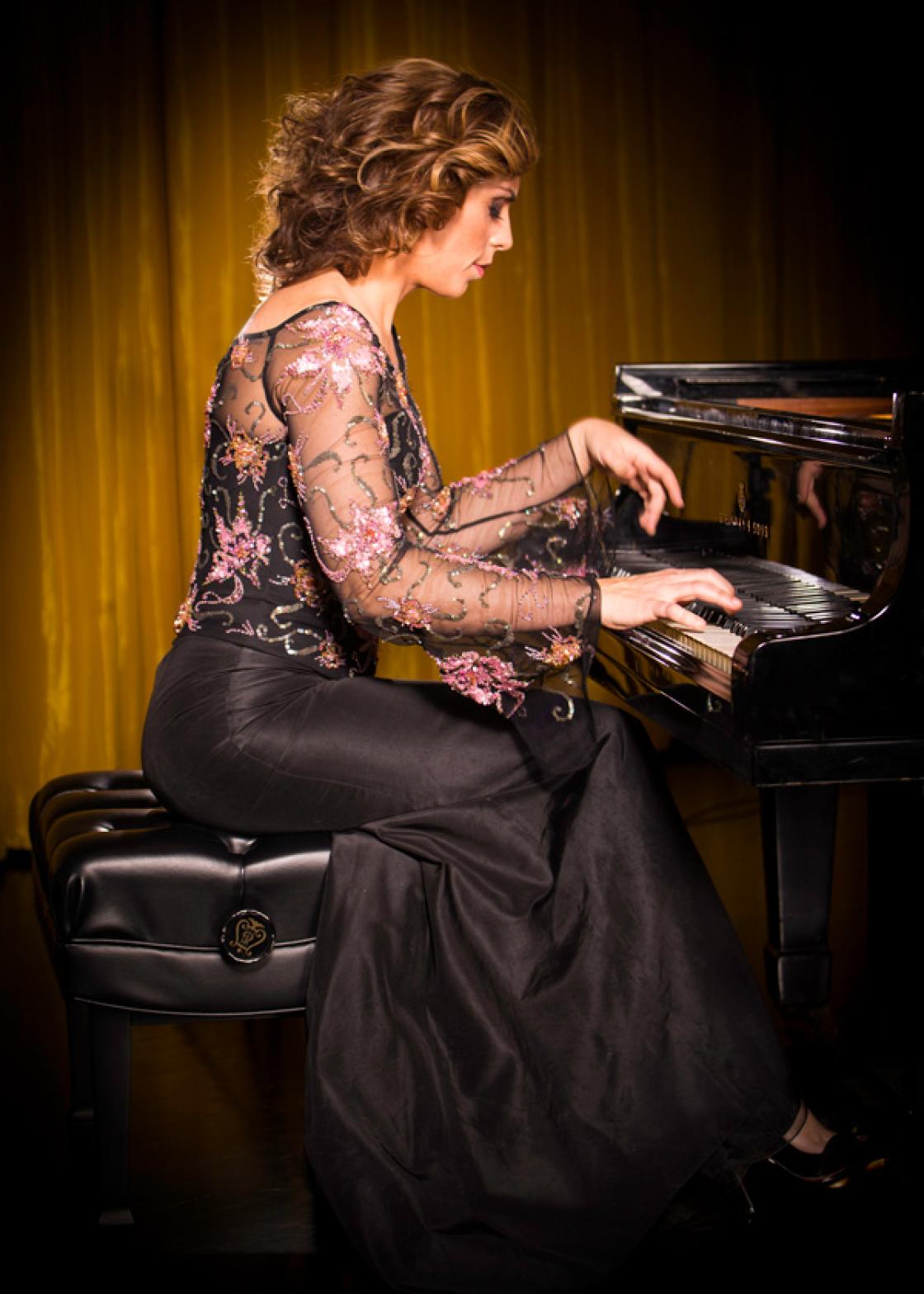 Photograph of pianist Ani Gogova