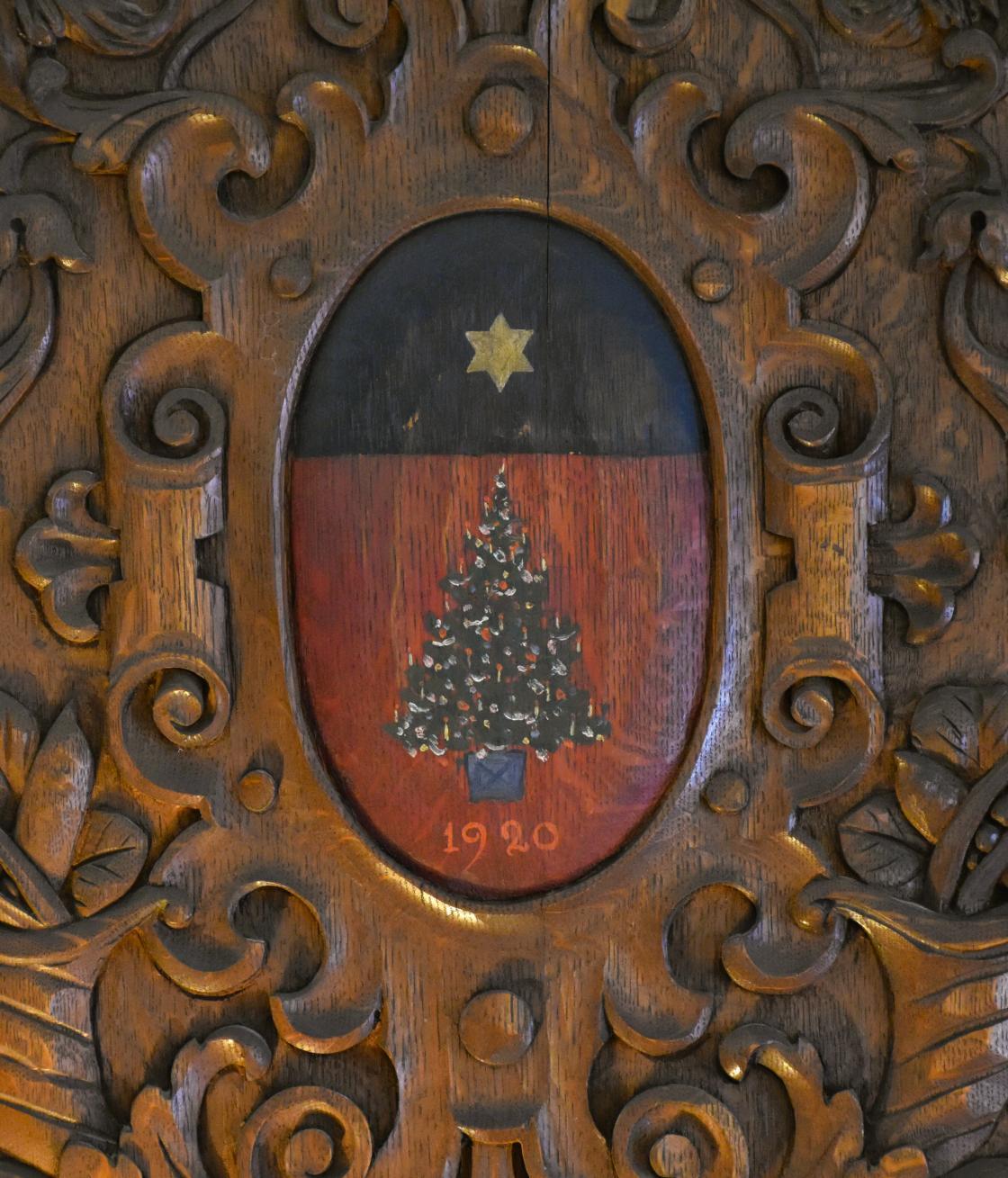 Photograph of a Christmas tree cartouche.